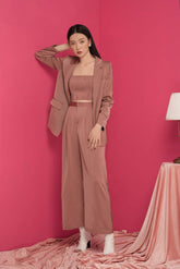 Tailored Silk Blazer with Structured Lapel and Flap Pockets for Elegant Occasions